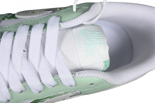 AIR FORCE 1 07 LOW THE WIZARD OF OZ